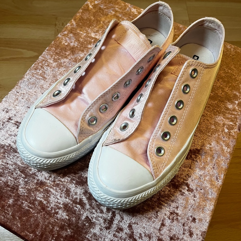 Pink satin classic Converse trainers size 8